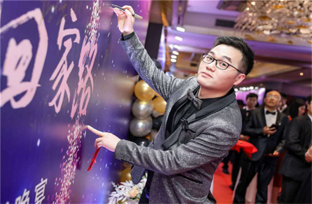 【高光“疫”事】勇敢逆行的特殊“网约车”——BJL平台90后，用信念打通生命运输线